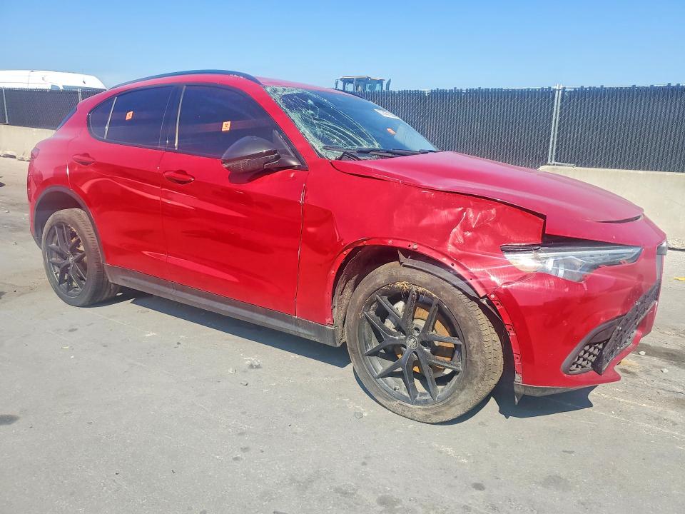 2021 Alfa Romeo Stelvio მანქანა იყიდება აუქციონზე, vin: ZASPAJAN3M7C98236, აუქციონის ნომერი: 77437555