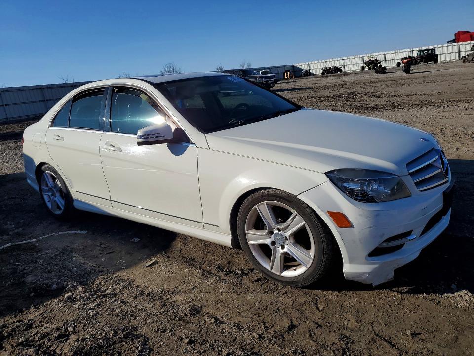 2011 Mercedes-benz C მანქანა იყიდება აუქციონზე, vin: WDDGF8BB3BR183294, აუქციონის ნომერი: 74575845