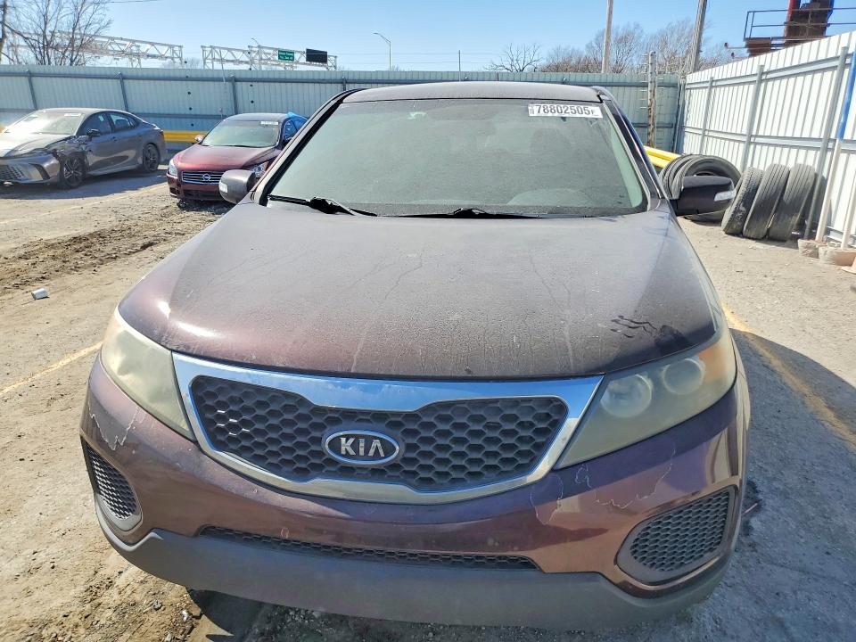 2011 Kia Sorento მანქანა იყიდება აუქციონზე, vin: 5XYKT3A16BG141631, აუქციონის ნომერი: 78802505