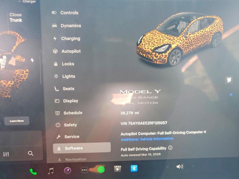 2024 Tesla Model Y მანქანა იყიდება აუქციონზე, vin: 7SAYGAEE2RF125057, აუქციონის ნომერი: 77789465