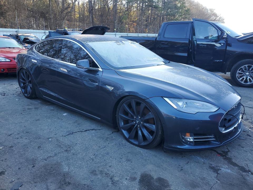 2016 Tesla Model S მანქანა იყიდება აუქციონზე, vin: 5YJSA1E28GF133929, აუქციონის ნომერი: 76120665