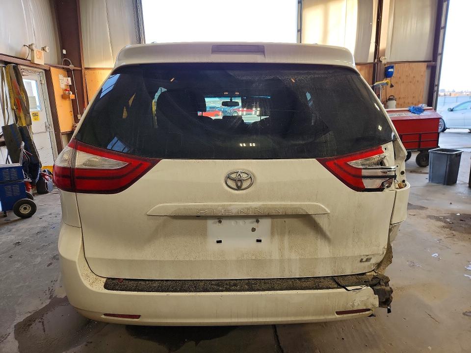 Aukcja sprzedaży 2017 Toyota Sienna, vin: 5TDKZ3DC1HS868988, numer aukcji: 75638195