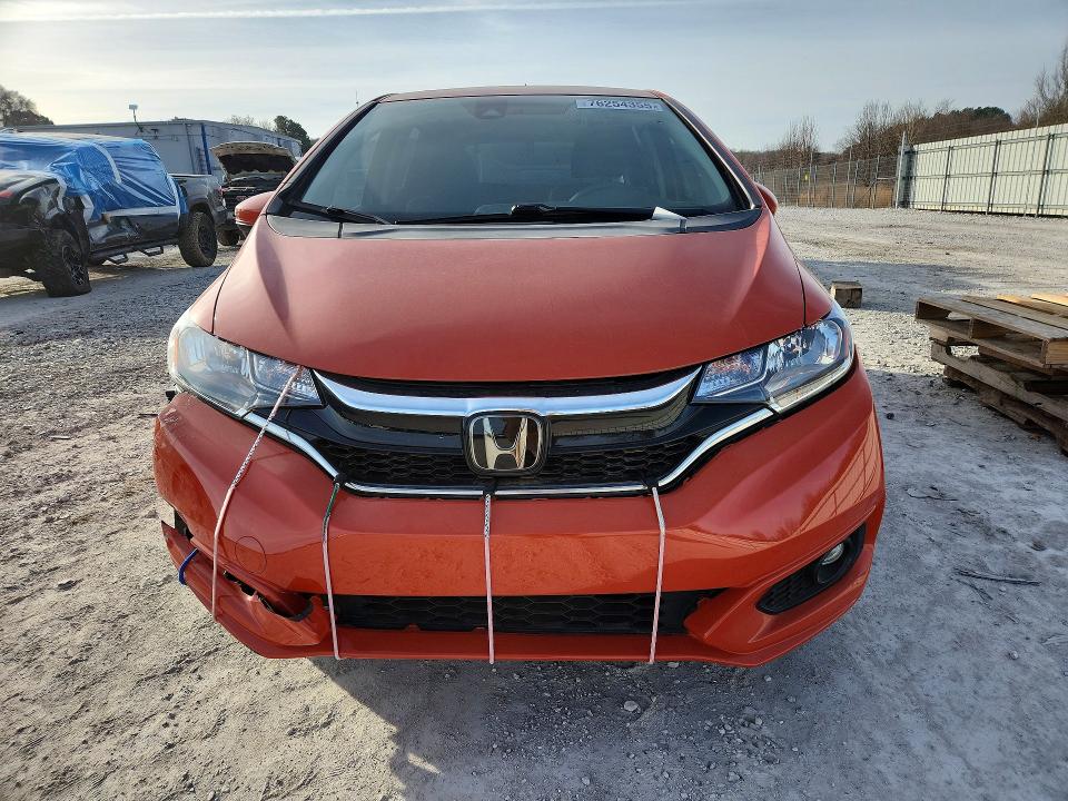 76254355 :رقم المزاد ، 3HGGK5H89JM702950 vin ، 2018 Honda Fit مزاد بيع