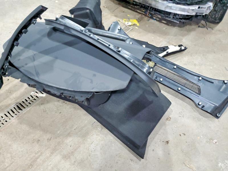 79030475 :رقم المزاد ، 7SAYGDEEXSA354073 vin ، 2025 Tesla Model Y مزاد بيع