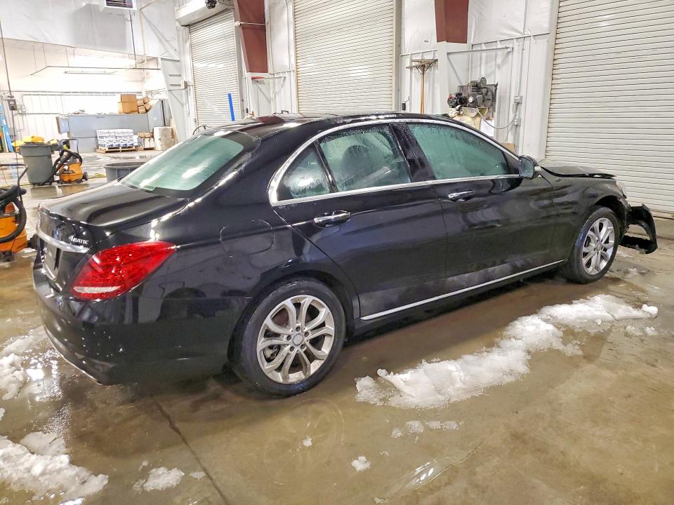 Продажа на аукционе авто 2015 Mercedes-benz C, vin: 55SWF4KB7FU068397, номер лота: 77975045