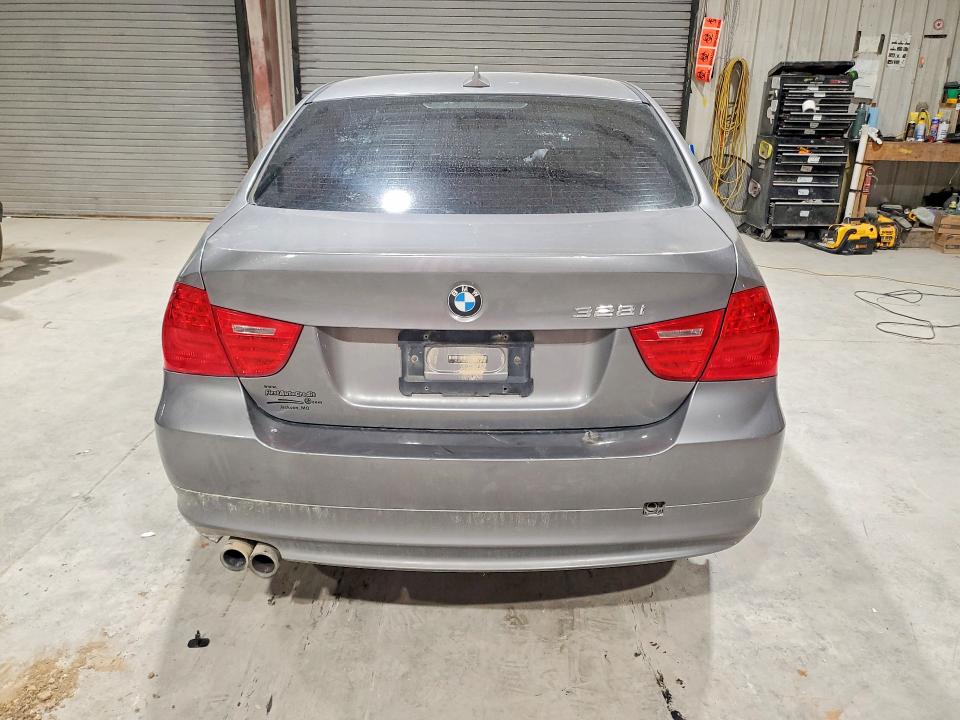 78682215 :رقم المزاد ، WBAPH7C50BE679634 vin ، 2011 Bmw 328 مزاد بيع