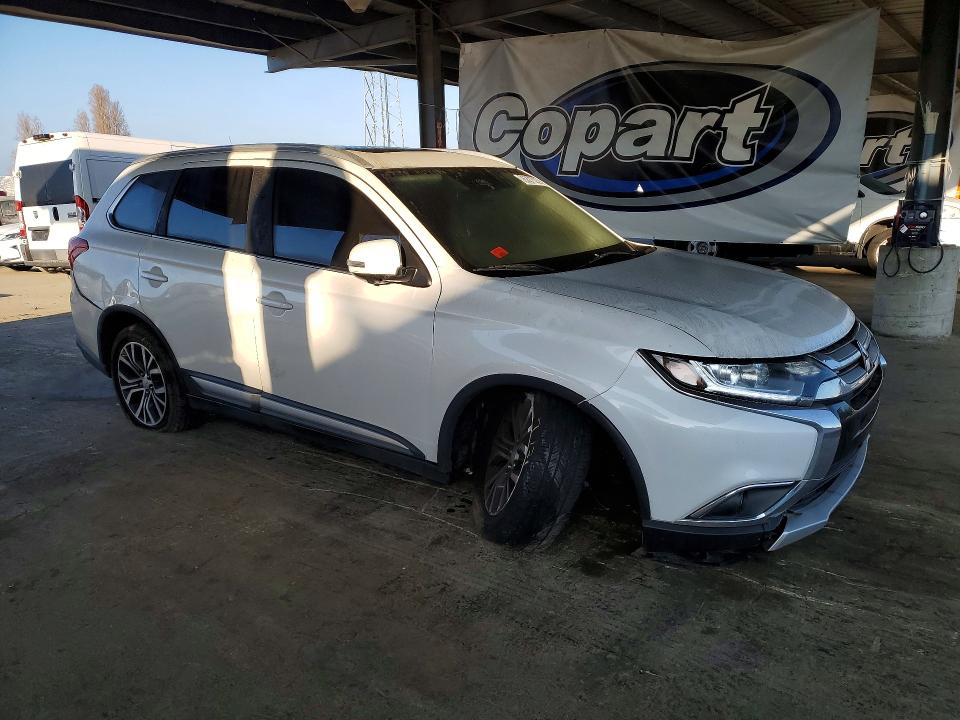 2018 Mitsubishi Outlander მანქანა იყიდება აუქციონზე, vin: JA4AZ3A38JZ001733, აუქციონის ნომერი: 76227325
