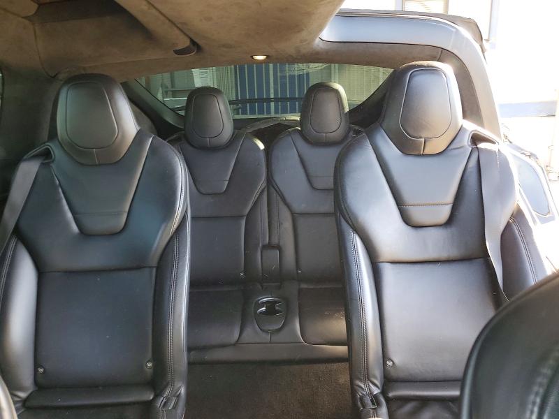 74701235 :رقم المزاد ، 5YJXCBE23HF046169 vin ، 2017 Tesla Model X مزاد بيع