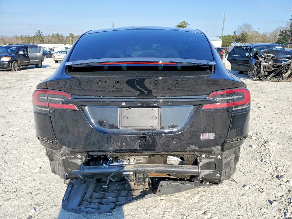 76454195 :رقم المزاد ، 7SAXCBE66RF440725 vin ، 2024 Tesla Model X مزاد بيع