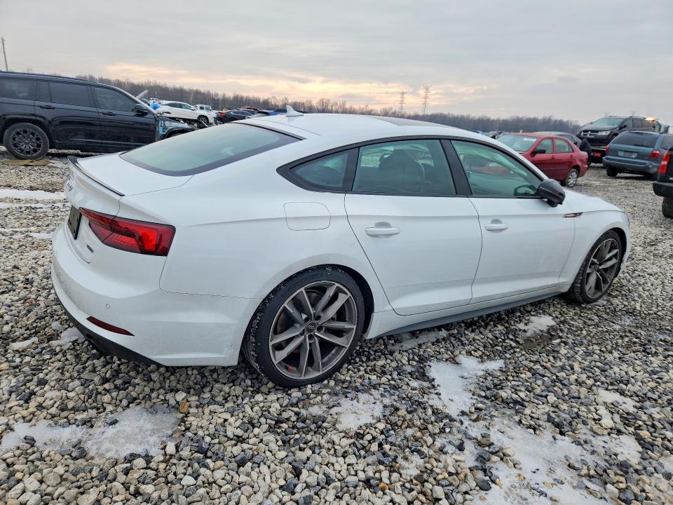 Продажа на аукционе авто 2019 Audi A5, vin: WAUENCF54KA093823, номер лота: 75943205
