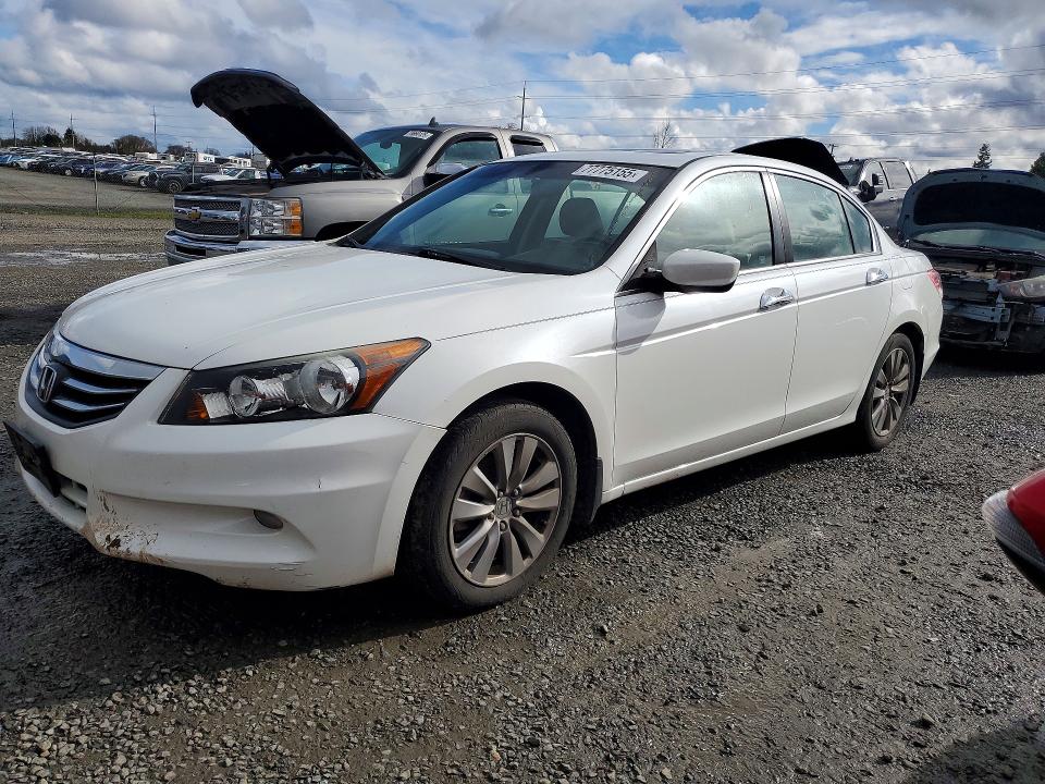 2012 Honda Accord მანქანა იყიდება აუქციონზე, vin: 1HGCP3F81CA038070, აუქციონის ნომერი: 77775155