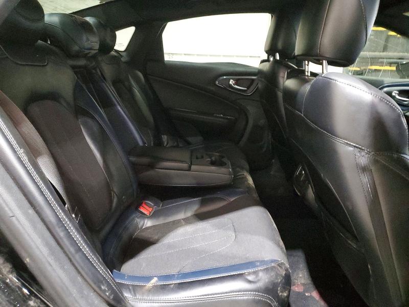 75961905 :رقم المزاد ، 1C3CCCBG2FN582683 vin ، 2015 Chrysler 200 مزاد بيع