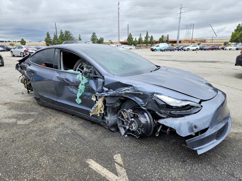 77925435 :رقم المزاد ، 5YJ3E1EB0NF213201 vin ، 2022 Tesla Model 3 مزاد بيع