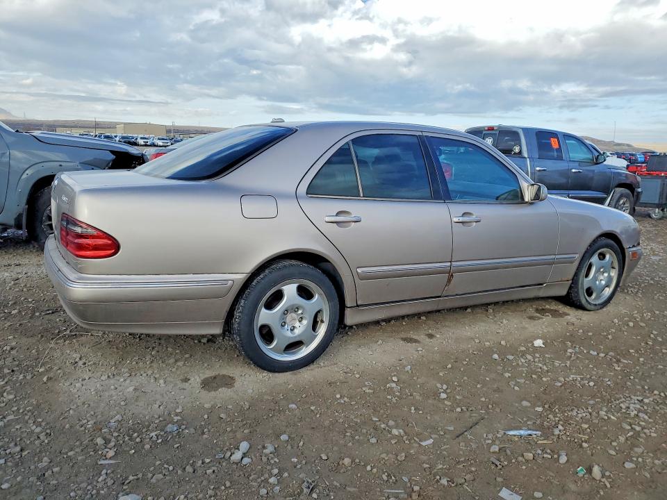 Aukcja sprzedaży 2001 Mercedes-benz E, vin: WDBJF83J61X050690, numer aukcji: 77290185