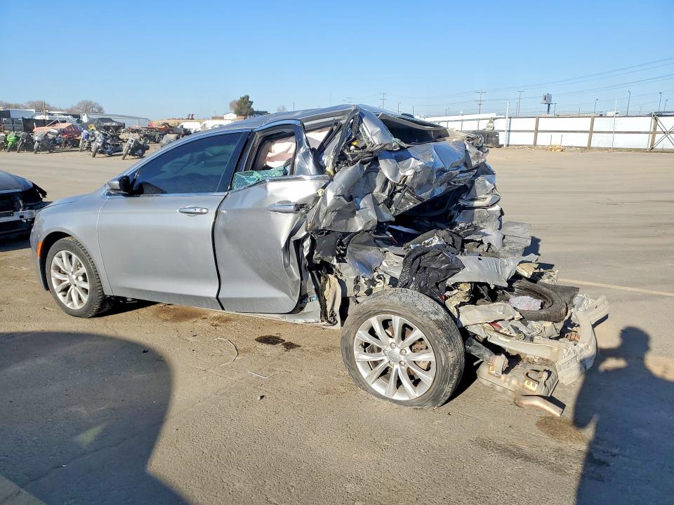 Продаж на аукціоні авто 2015 Chrysler 200 C, vin: 1C3CCCCG3FN624504, номер лоту: 76144815