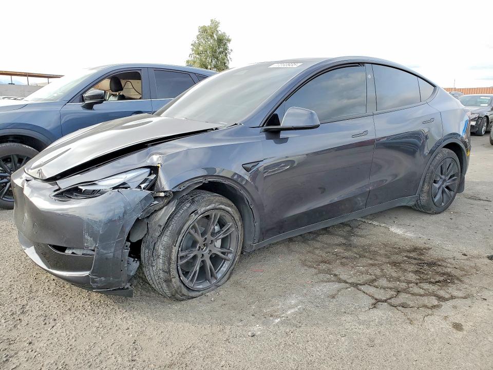 Auction sale of the 2024 Tesla Model Y, vin: 7SAYGDEE4RF198416, lot number: 77233935