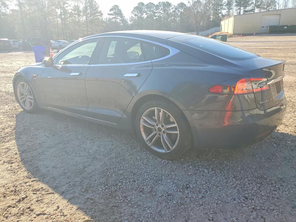 76238475 :رقم المزاد ، 5YJSA1E26HF199008 vin ، 2017 Tesla Model S مزاد بيع