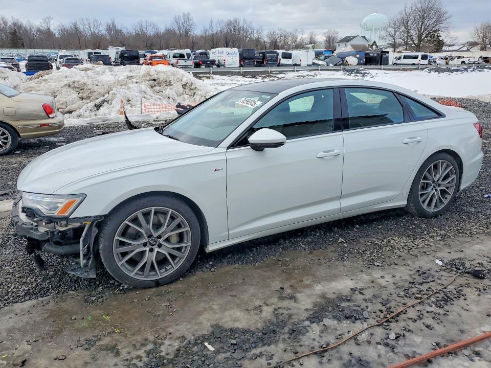 Продажа на аукционе авто 2022 Audi A6, vin: WAUL2BF2XNN019500, номер лота: 76590035