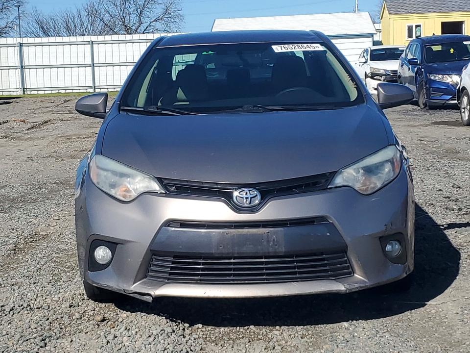 76528645 :رقم المزاد ، 5YFBURHE6FP261066 vin ، 2015 Toyota Corolla مزاد بيع