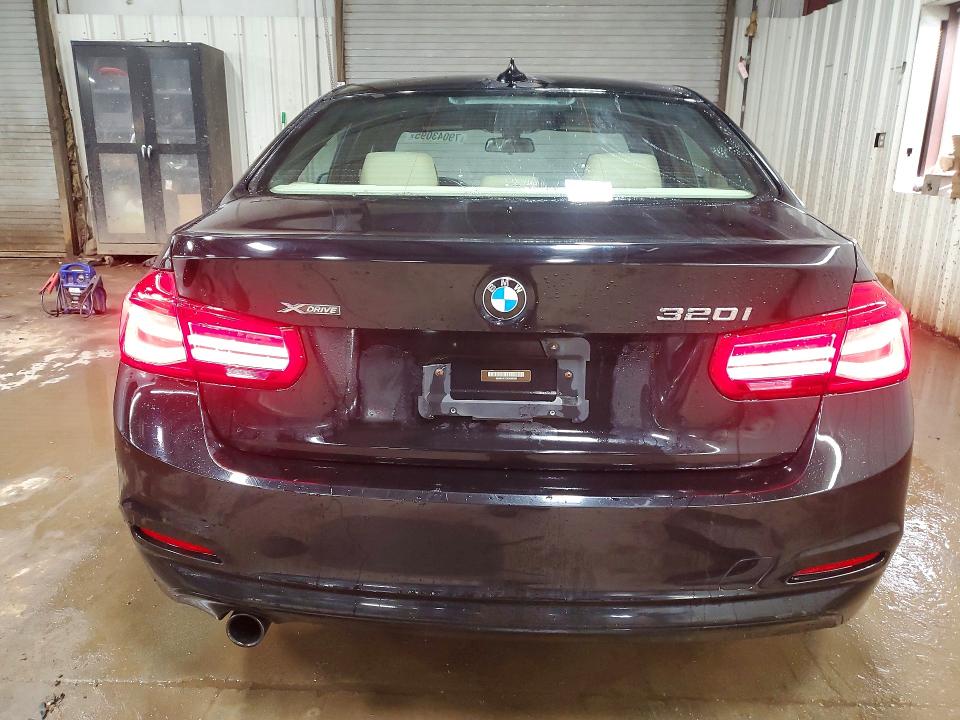 79043095 :رقم المزاد ، WBA8A3C50GK688781 vin ، 2016 Bmw 320 مزاد بيع