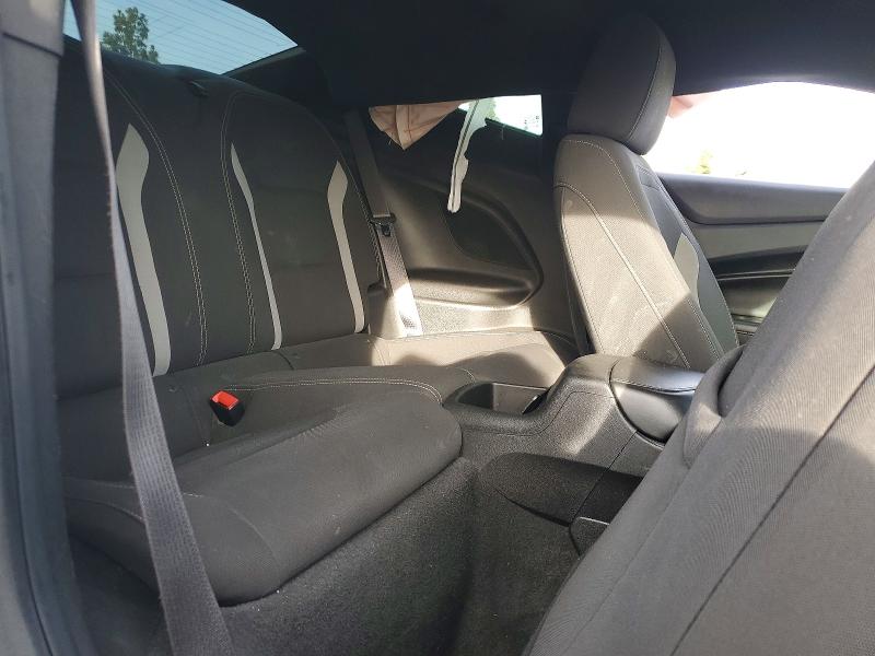 77233915 :رقم المزاد ، 1G1FB1RS3J0135126 vin ، 2018 Chevrolet Camaro مزاد بيع