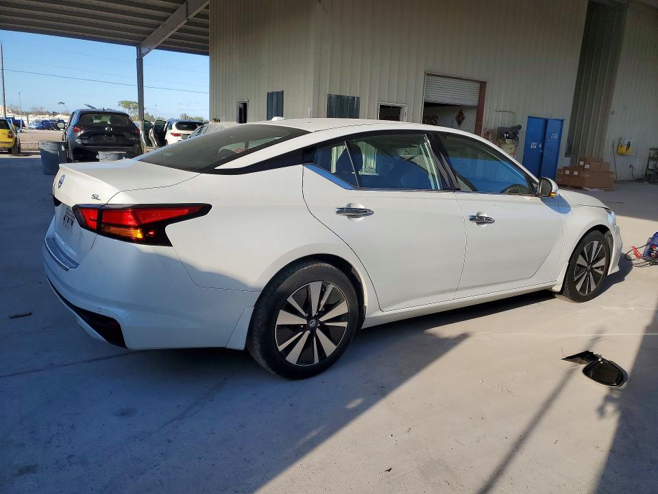 Продажа на аукционе авто 2021 Nissan Altima, vin: 1N4BL4EV4MN308802, номер лота: 78842095