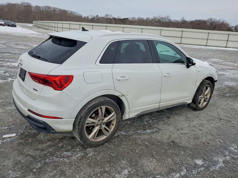 75583905 :رقم المزاد ، WA1EECF31K1082144 vin ، 2019 Audi Q3 مزاد بيع