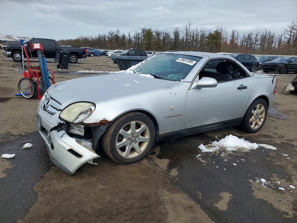 76401395 :رقم المزاد ، WDBKK47F4WF069699 vin ، 1998 Mercedes-benz Slk مزاد بيع