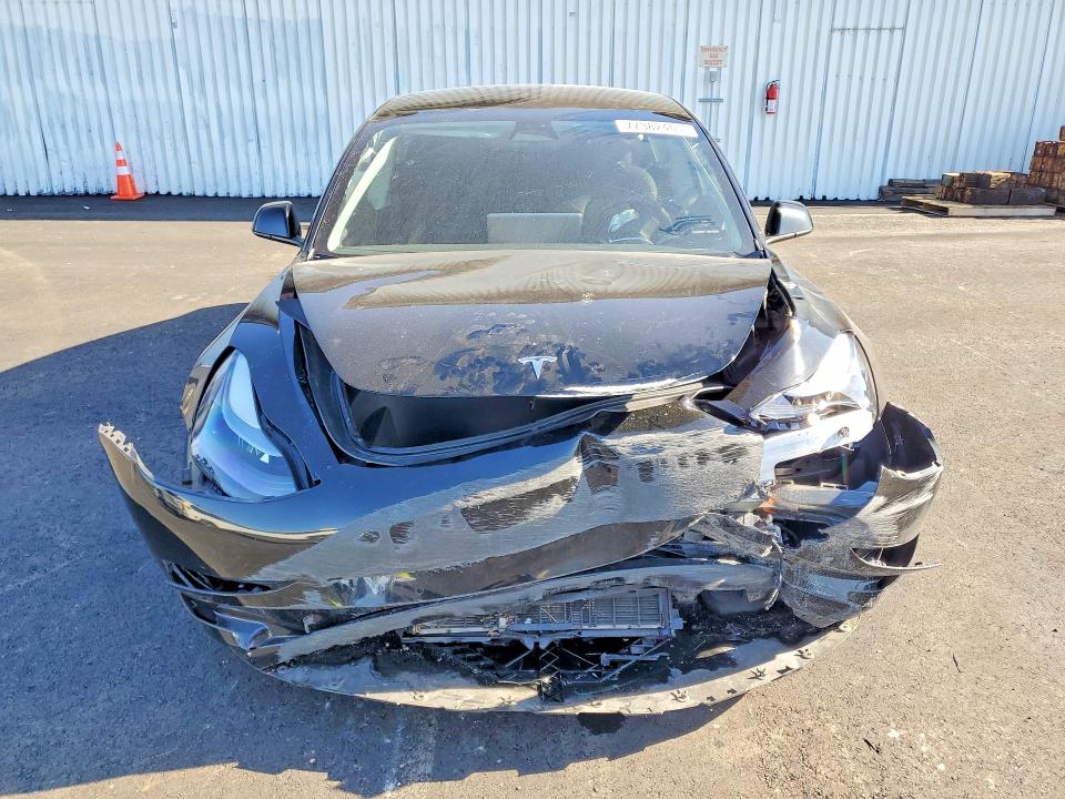77382405 :رقم المزاد ، 5YJ3E1EA3NF331699 vin ، 2022 Tesla Model 3 مزاد بيع