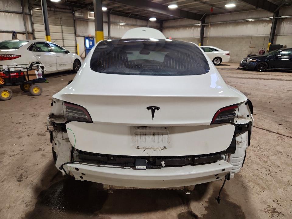 Продажа на аукционе авто 2018 Tesla Model 3, vin: 5YJ3E1EA5JF164885, номер лота: 75823355
