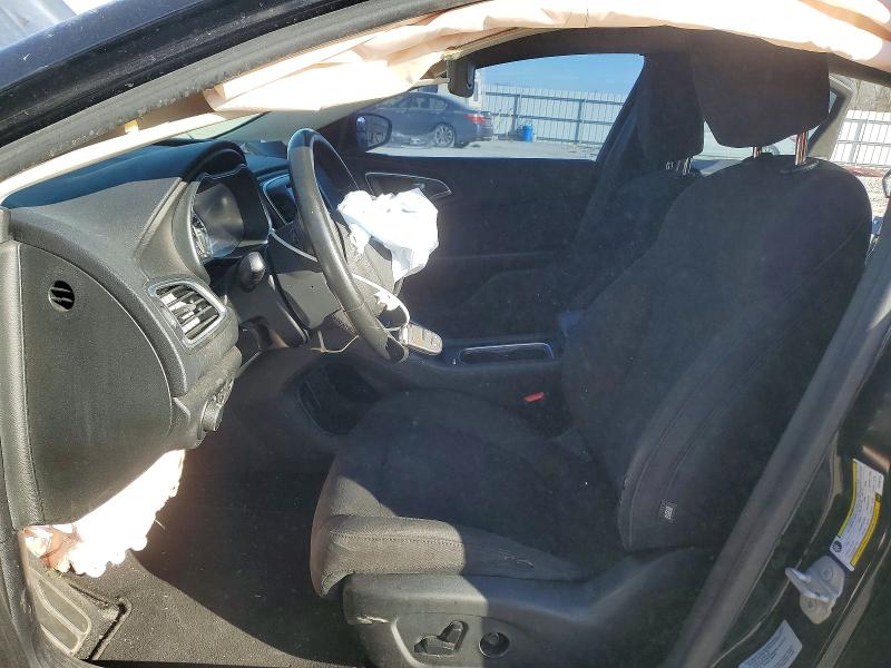 77070815 :رقم المزاد ، 1C3CCCAB7FN756110 vin ، 2015 Chrysler 200 مزاد بيع
