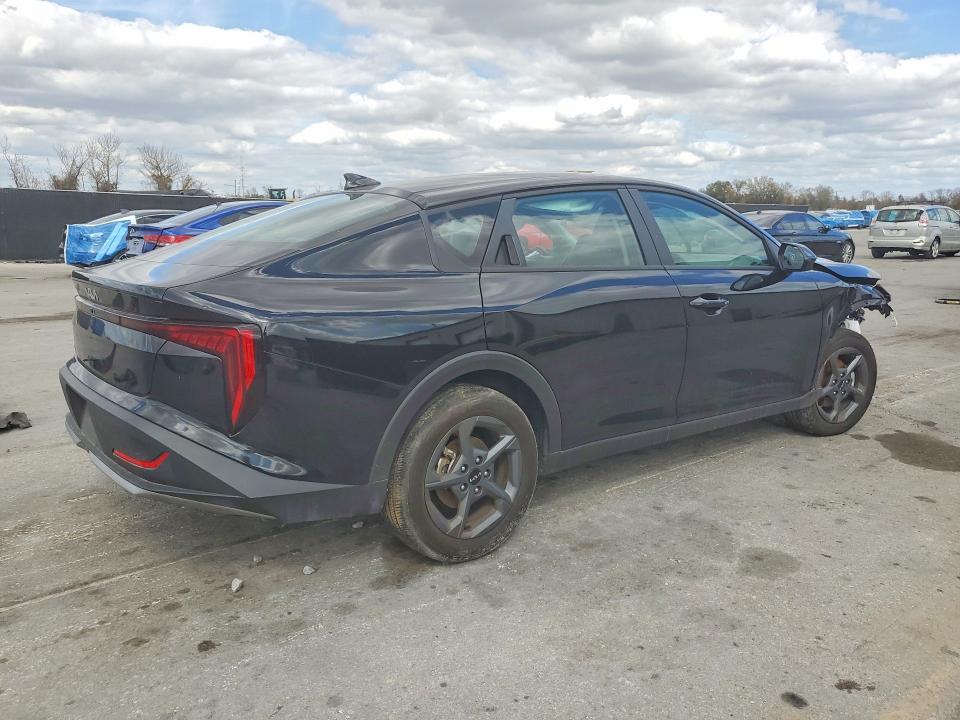77967975 :رقم المزاد ، 3KPFT4DE0SE090274 vin ، 2025 Kia K4 مزاد بيع
