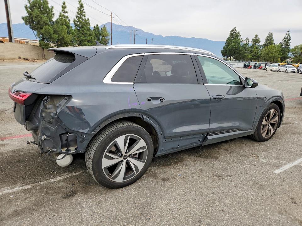 Aukcja sprzedaży 2024 Audi Q8 E-tron, vin: WA15AAGE2RB015718, numer aukcji: 76760105