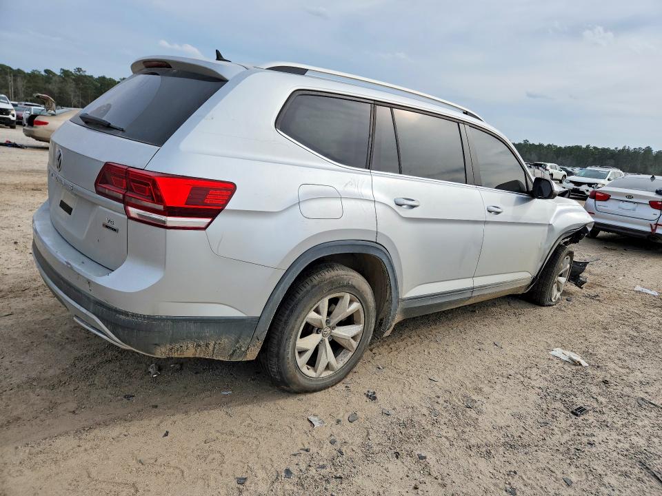 2018 Volkswagen Atlas მანქანა იყიდება აუქციონზე, vin: 1V2KR2CA2JC576766, აუქციონის ნომერი: 77776525