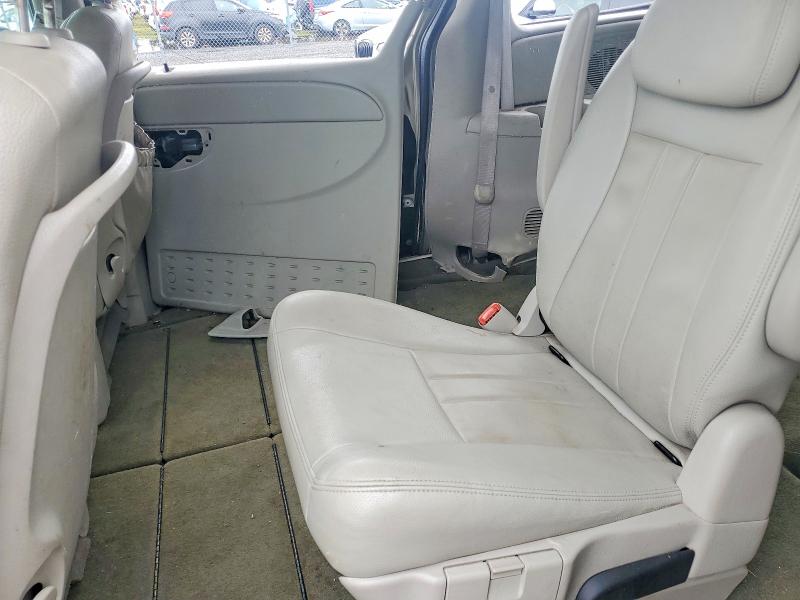 2006 Chrysler Town & Country მანქანა იყიდება აუქციონზე, vin: 2A4GP54L96R874027, აუქციონის ნომერი: 77325875