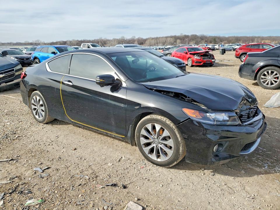Auction sale of the 2013 Honda Accord, vin: 1HGCT1B85DA007542, lot number: 77669965