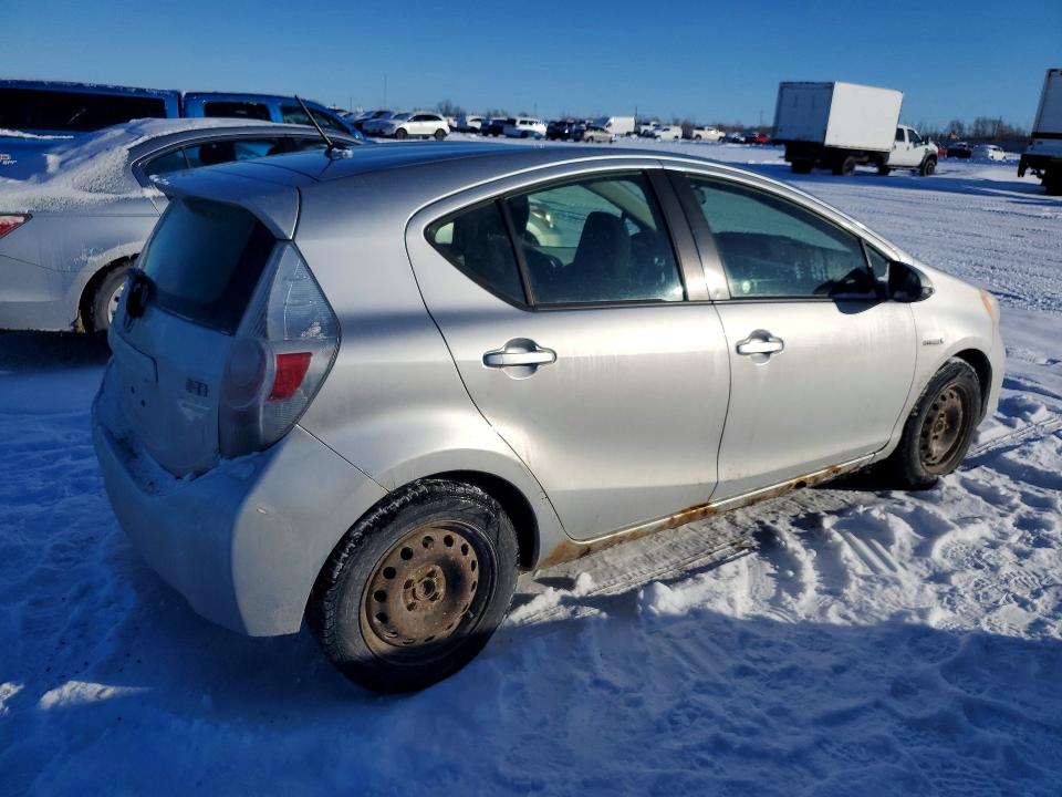 Продажа на аукционе авто 2012 Toyota Prius C, vin: JTDKDTB32C1003275, номер лота: 75949965