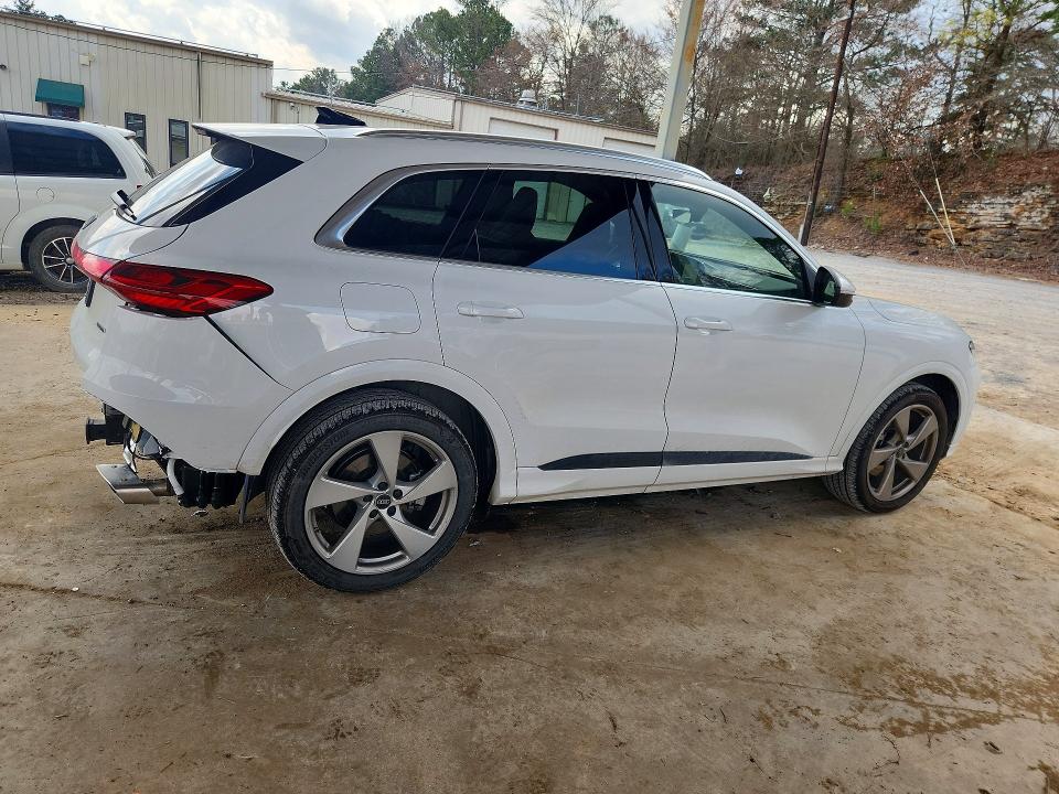 Продажа на аукционе авто 2025 Audi Q5, vin: WA13AAGU2S2071906, номер лота: 77753655