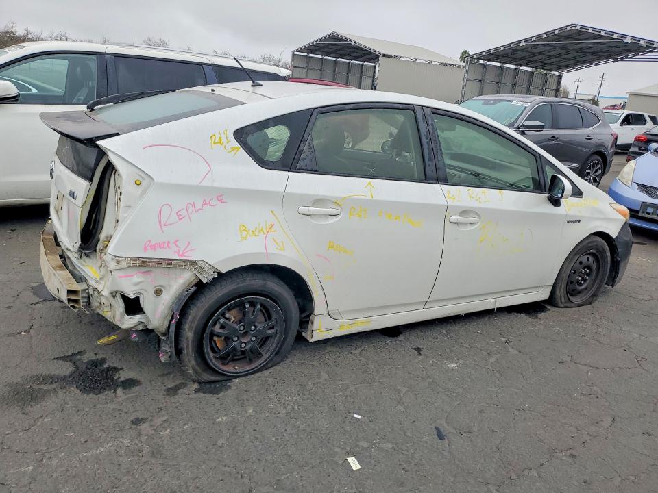2015 Toyota Prius მანქანა იყიდება აუქციონზე, vin: JTDKN3DU2F0467325, აუქციონის ნომერი: 76031475