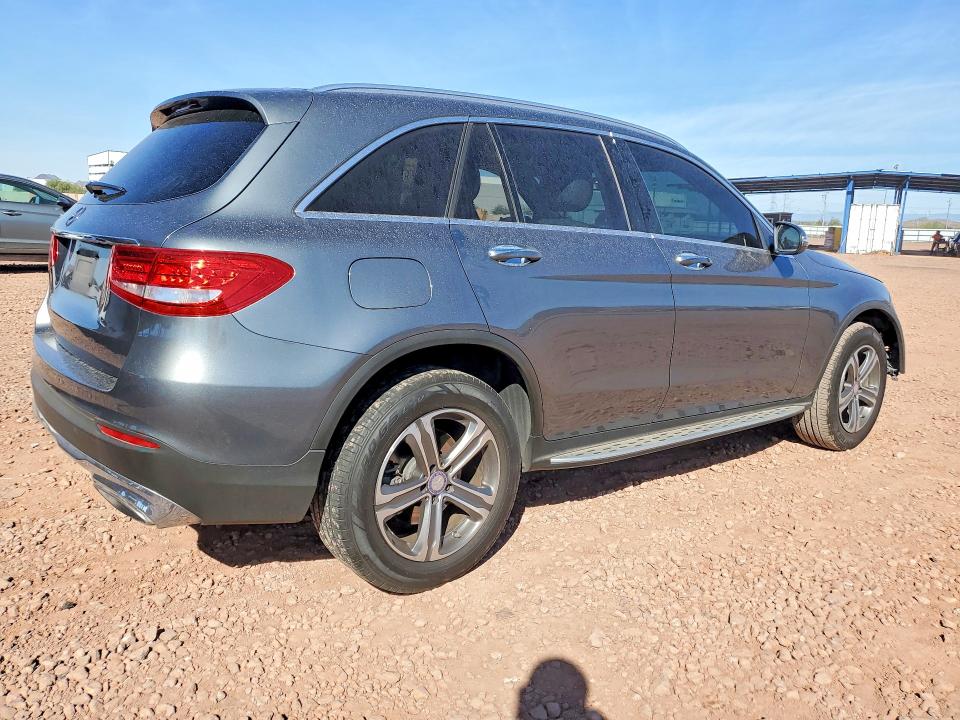 77615285 :رقم المزاد ، WDC0G4JBXHF190749 vin ، 2017 Mercedes-benz Glc مزاد بيع