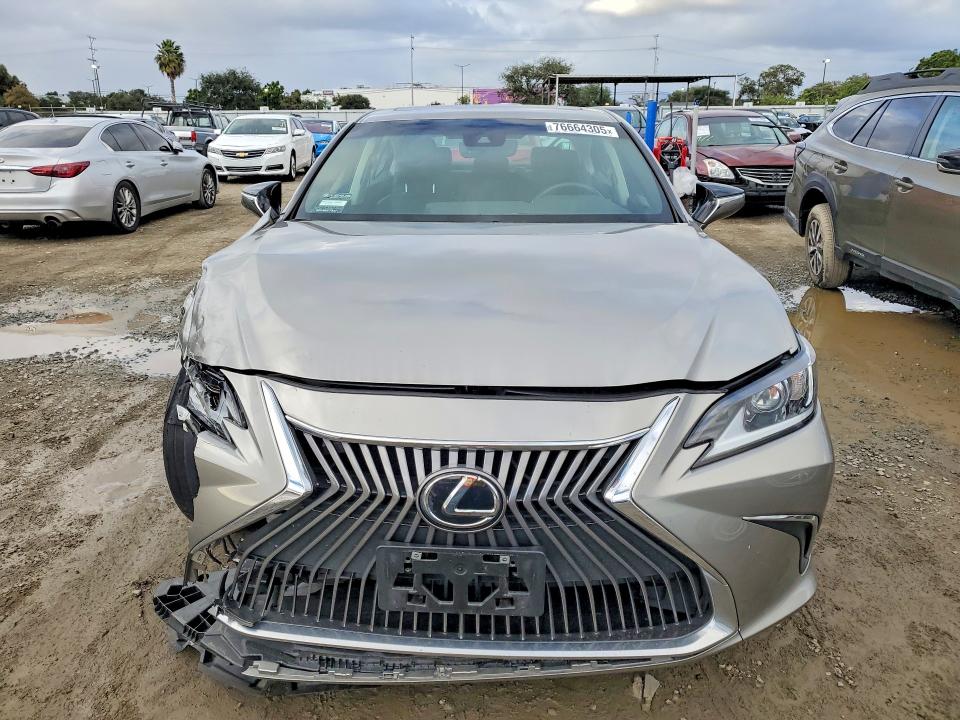 76664305 :رقم المزاد ، 58ACZ1B19MU097152 vin ، 2021 Lexus Es 350 مزاد بيع