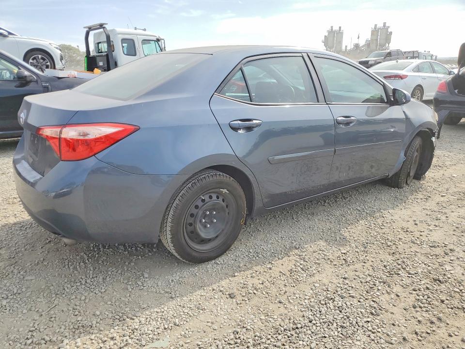 Продаж на аукціоні авто 2018 Toyota Corolla, vin: 2T1BURHE6JC047154, номер лоту: 75746905