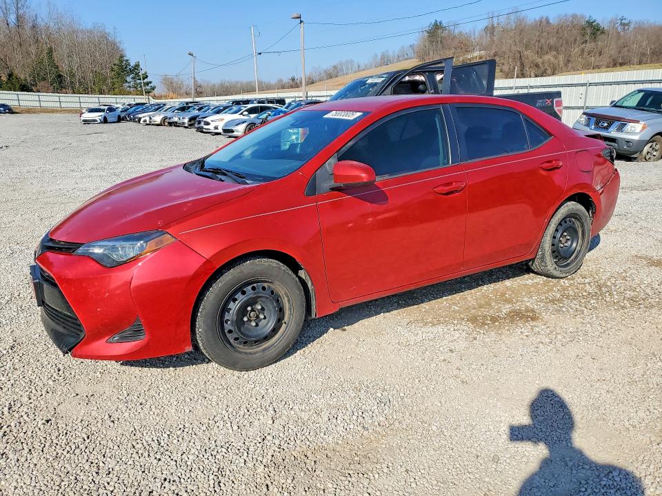 75803805 :رقم المزاد ، 5YFBURHE5KP923777 vin ، 2019 Toyota Corolla مزاد بيع