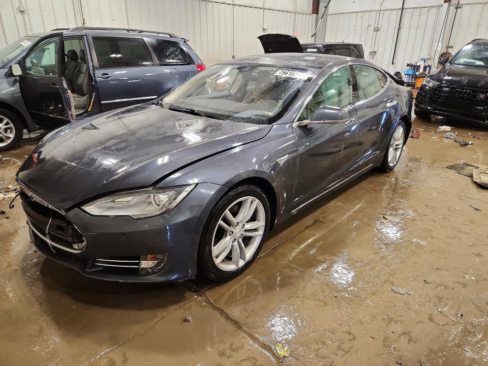 Auction sale of the 2015 Tesla Model S, vin: 5YJSA1E15FF114115, lot number: 75616325