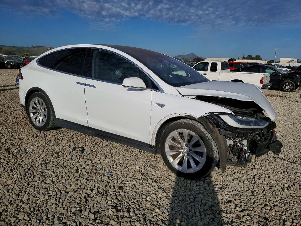 Продаж на аукціоні авто 2016 Tesla Model X, vin: 5YJXCBE22GF019611, номер лоту: 76278765