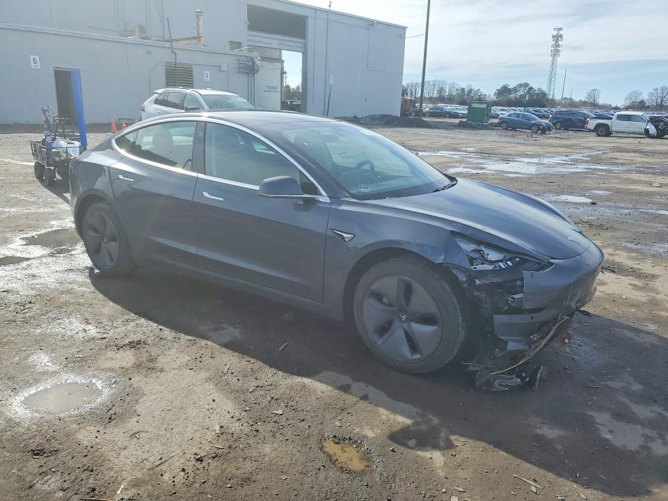 78478995 :رقم المزاد ، 5YJ3E1EA0KF407410 vin ، 2019 Tesla Model 3 مزاد بيع