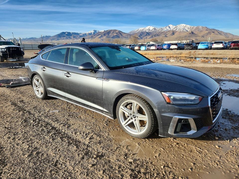 2022 Audi A5 მანქანა იყიდება აუქციონზე, vin: WAUDACF59NA033290, აუქციონის ნომერი: 77781015