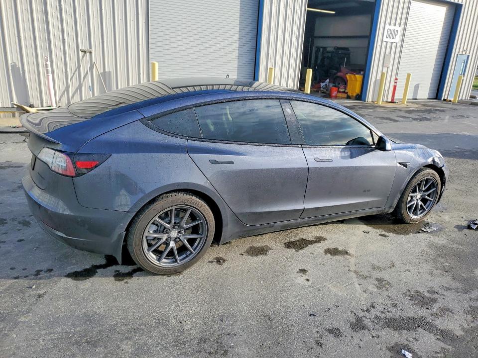 Продаж на аукціоні авто 2022 Tesla Model 3, vin: 5YJ3E1EB7NF123852, номер лоту: 76913585
