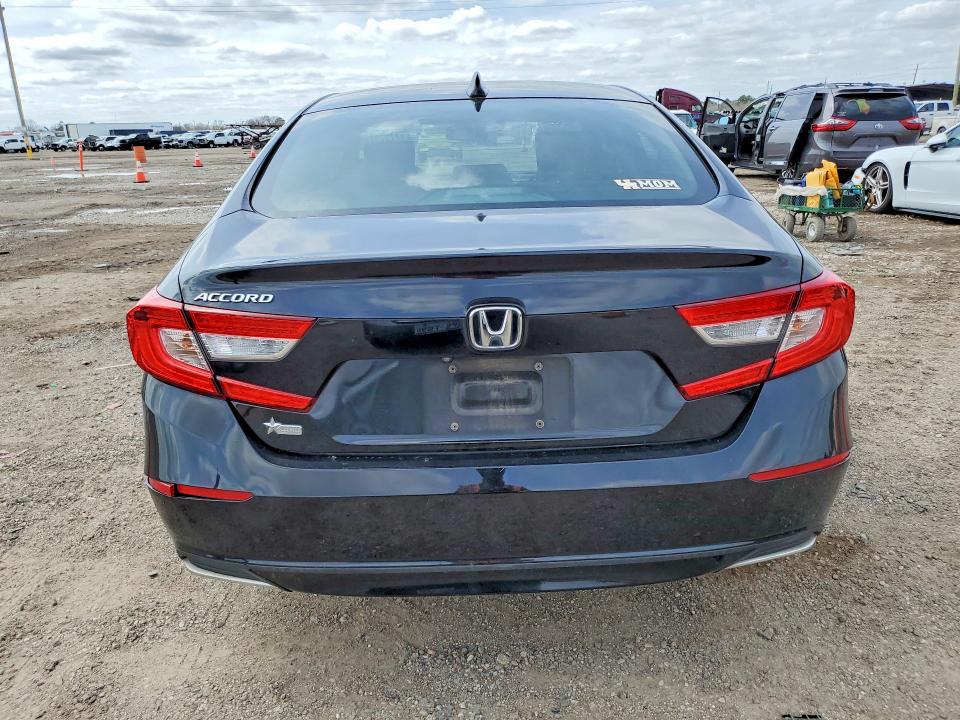 Продажа на аукционе авто 2018 Honda Accord, vin: 1HGCV1F12JA247750, номер лота: 77979295