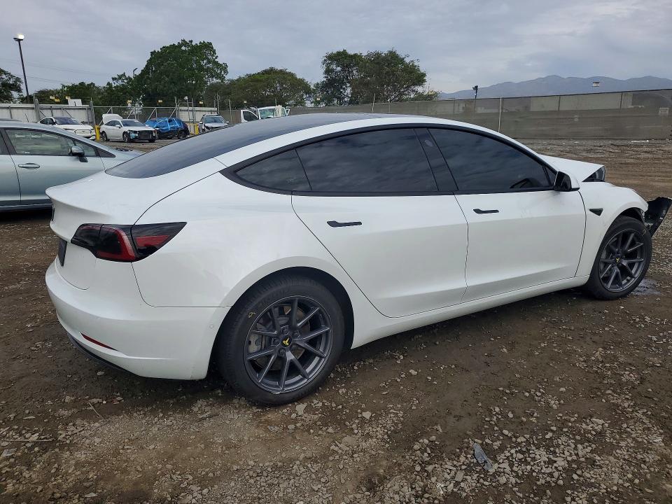 77227785 :رقم المزاد ، 5YJ3E1EA4NF336202 vin ، 2022 Tesla Model 3 مزاد بيع
